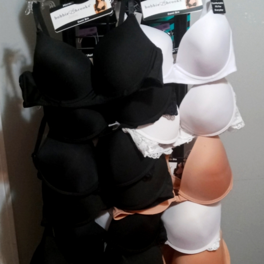 Bobbie Brooks bras